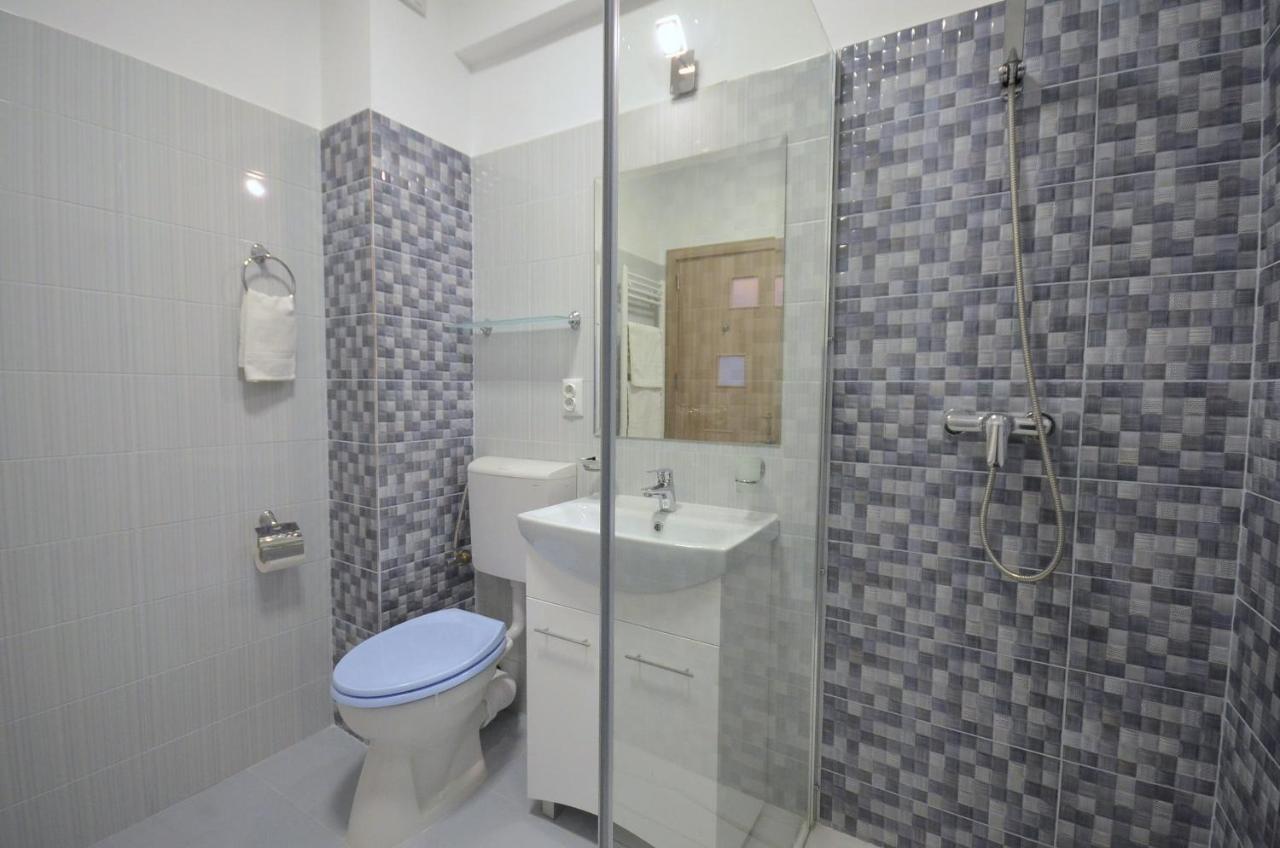 Rya Home Bukares Bagian luar foto